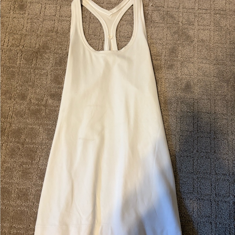 Lululemon White Racerback nulu Tank size 6